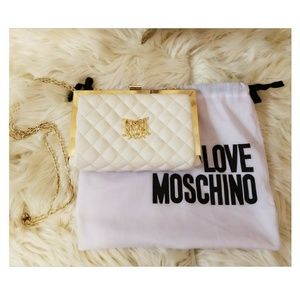 MOSCHINO CLUTCH 👜 *one day sale 🤗*